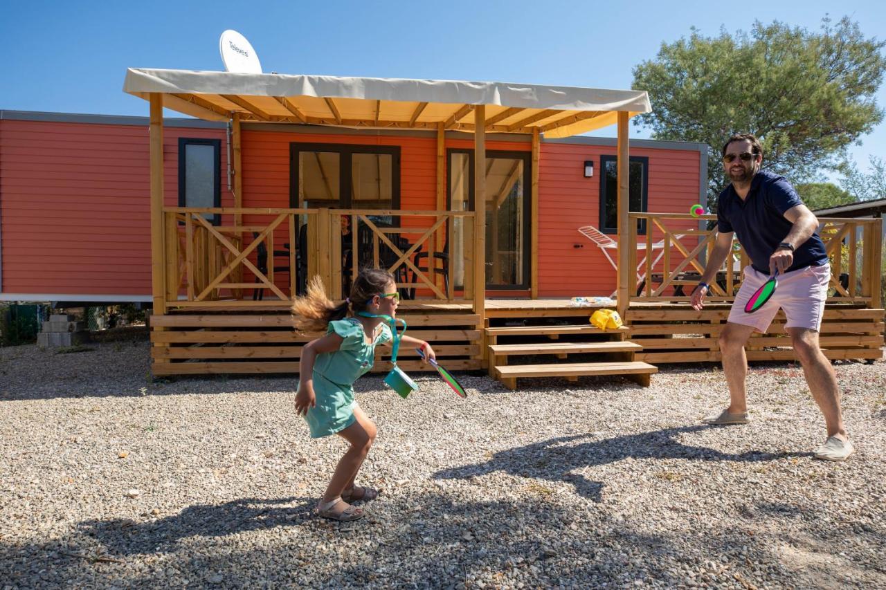 Camping Rcn Domaine De La Noguiere Ле-Мюи Номер фото