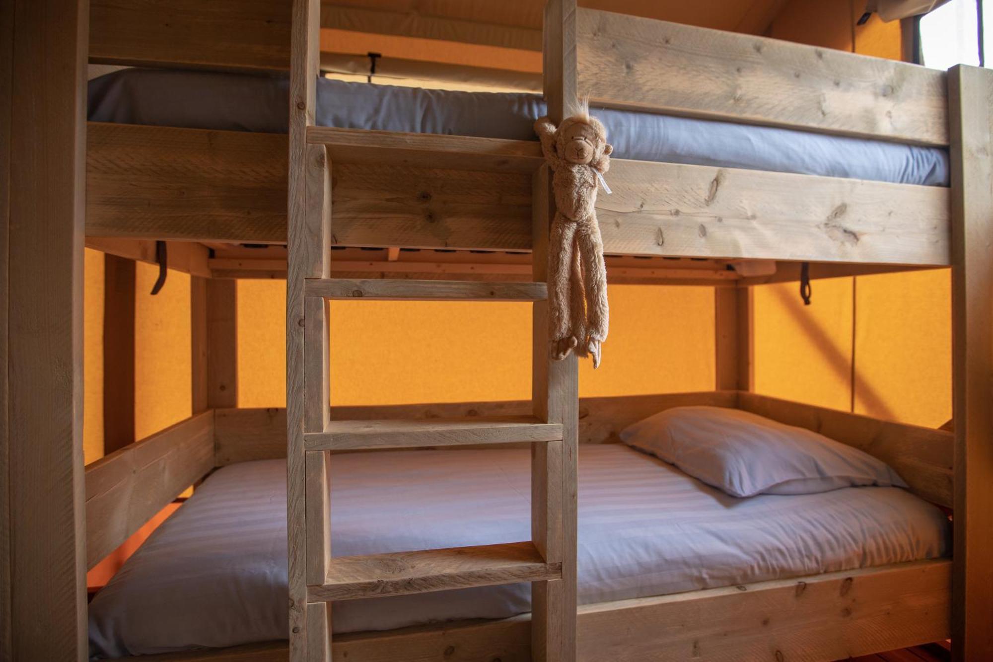 Camping Rcn Domaine De La Noguiere Ле-Мюи Номер фото